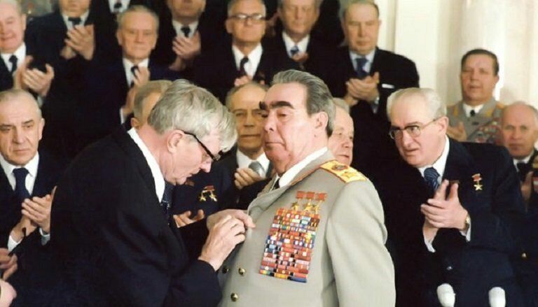 Главный орден, который отобрали у Брежнева