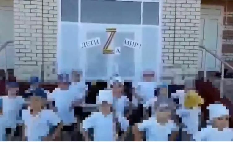 Малыши в мордовском саду устроили флешмоб в поддержку спецоперации «Zа МИР!»