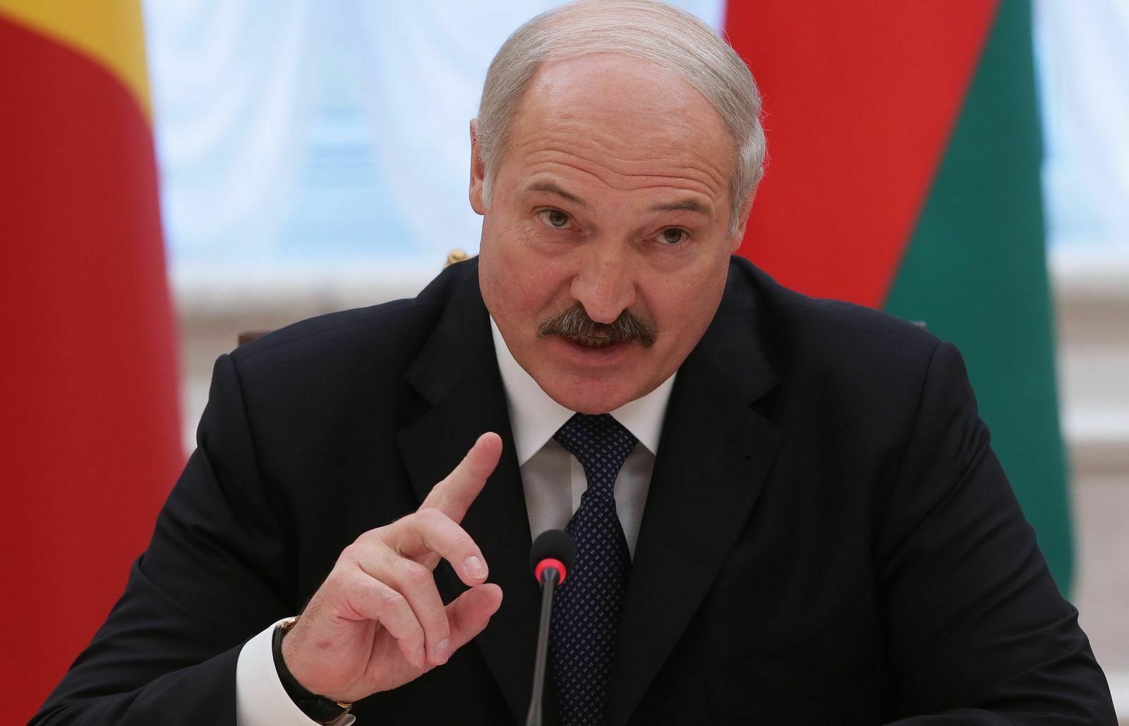 Вопреки эпидемии: Лукашенко заявил, что выборы президента пройдут этим летом