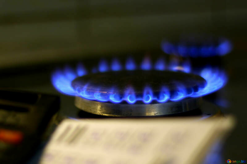 В США уже не берут деньги за газ, а платят его потребителям