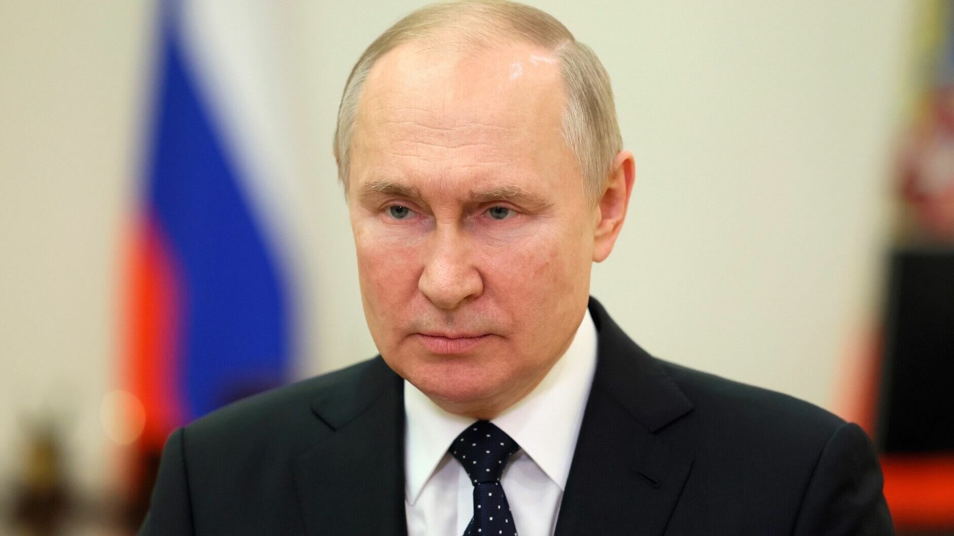 Путин обвинил Запад в провокации страданий россиян