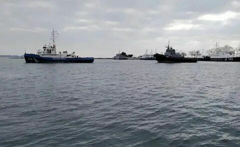 Корабли ВМС Украины покинули причал в Керчи