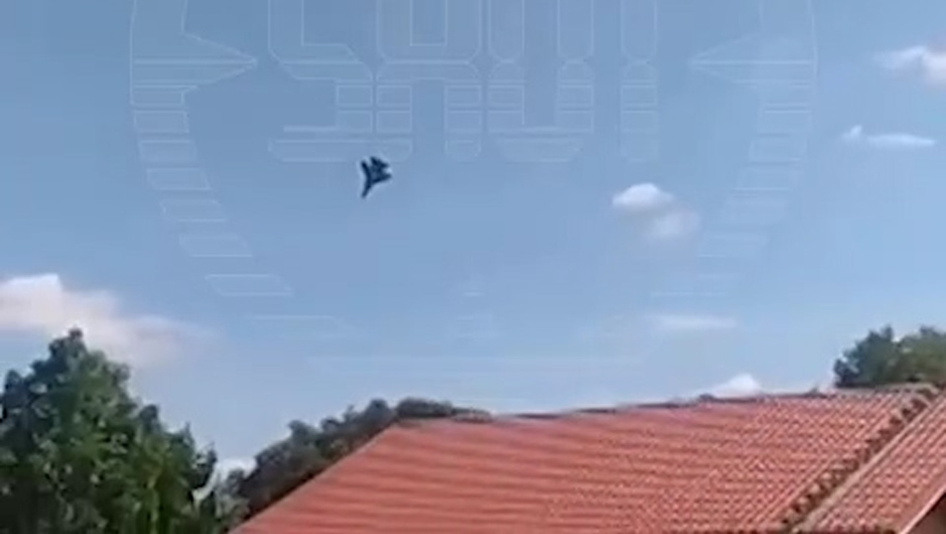 Момент крушения Су-30 в Калининградской области попал на видео