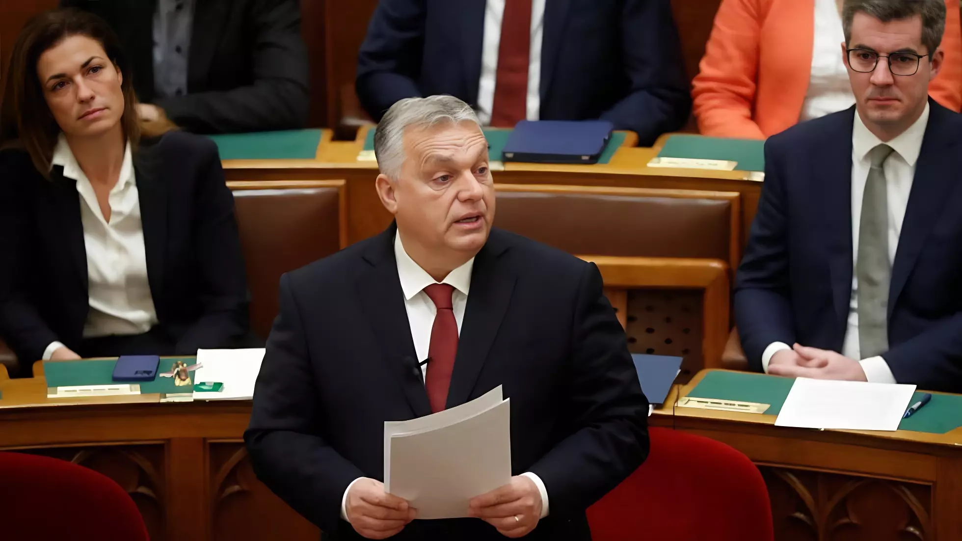 Орбан убеждает коллег не помогать Украине