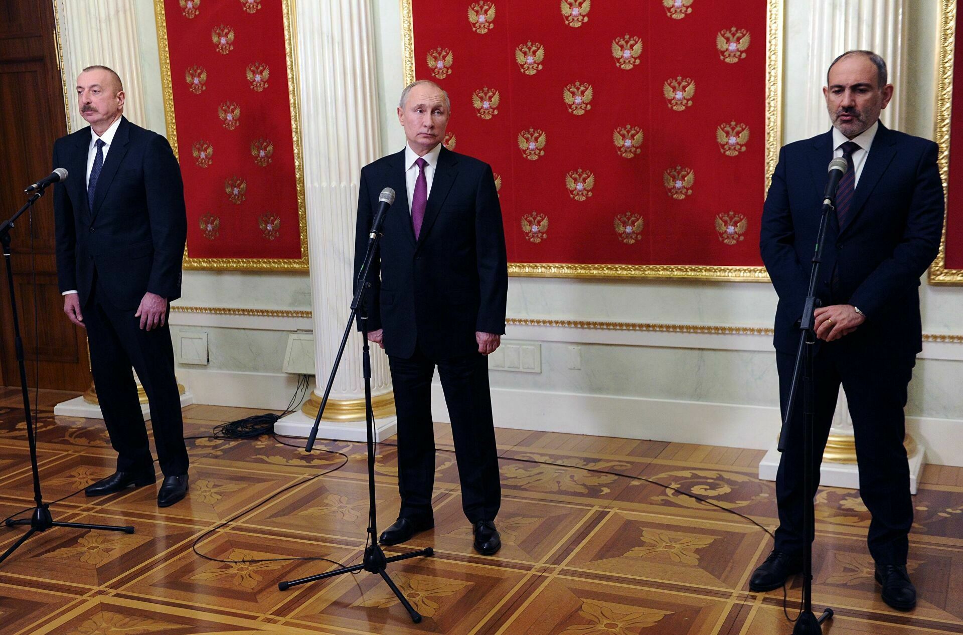 Владимир Путин, Никол Пашинян и Ильхам Алиев подписали заявление по Карабаху