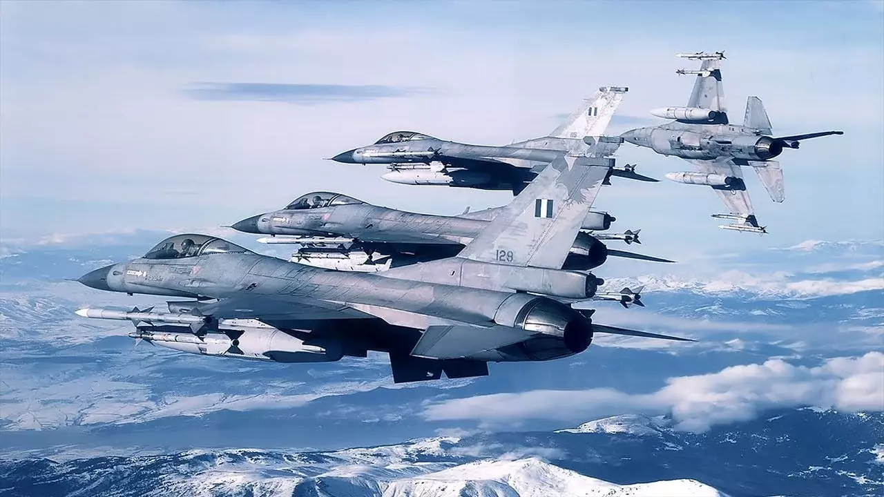 Украина может получить этим летом почти сотню F-16