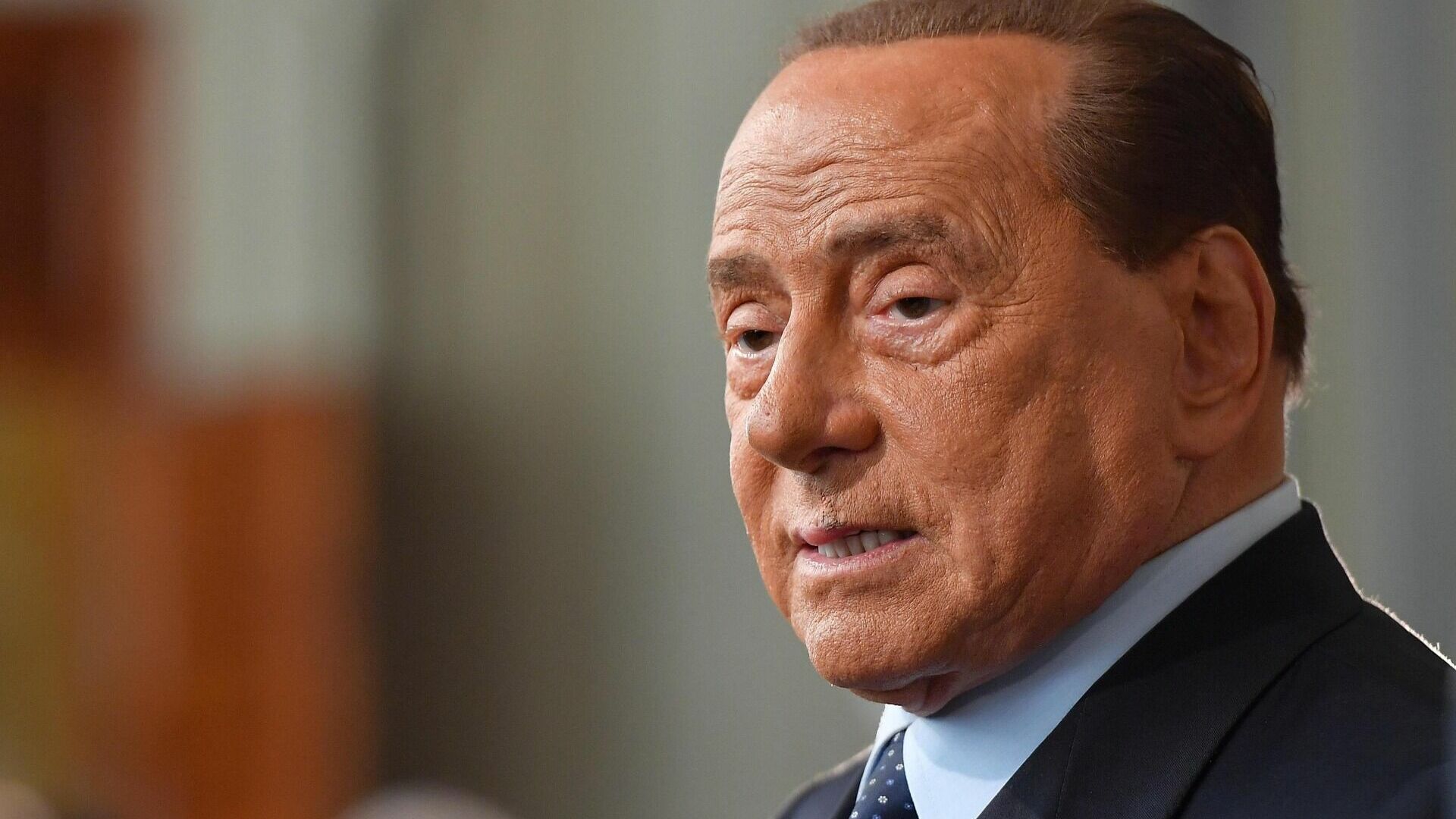 Reuters: Берлускони попал в реанимацию из-за проблем с сердцем и легкими