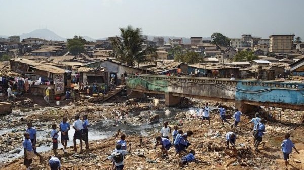 Большинство населения Африки живут в трущобах