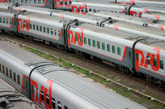 В Сочи отправились поезда с едой и топливом
