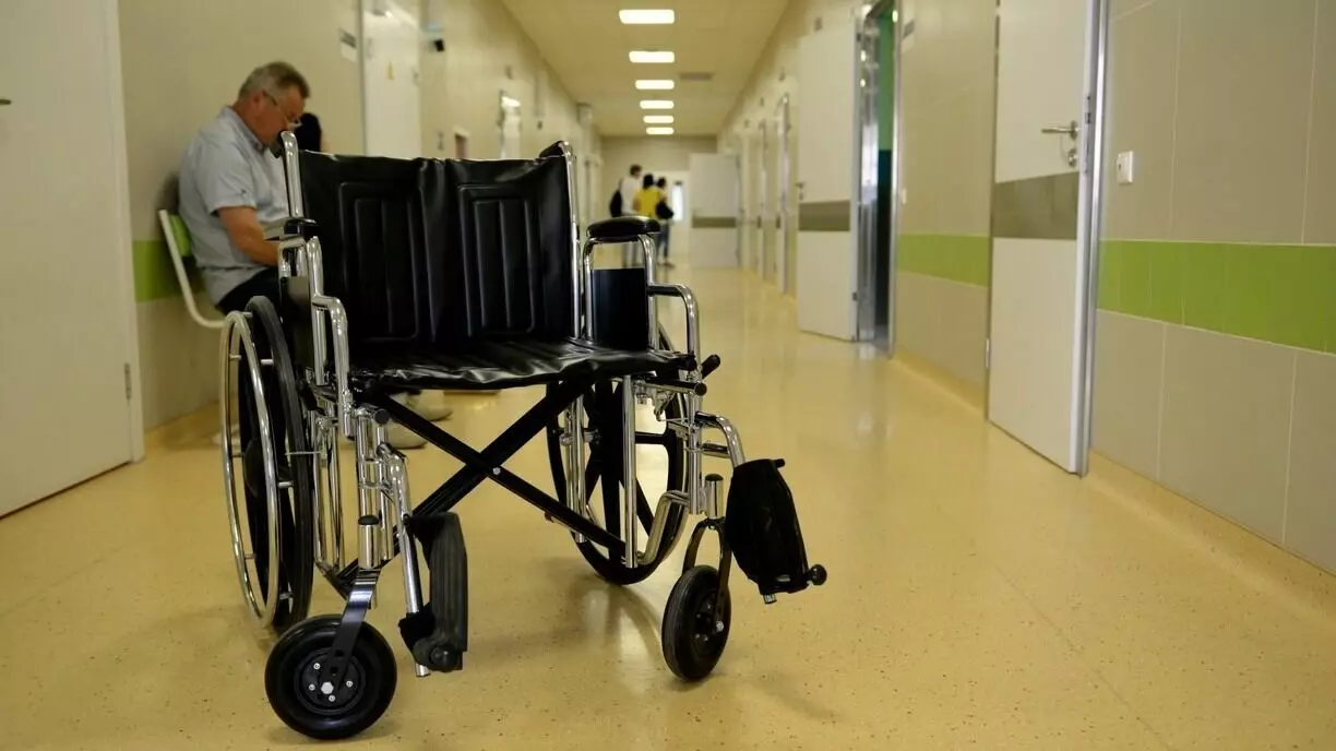 Качественная инвалидная коляска становится для некоторых пациентов непозволительной роскошью.