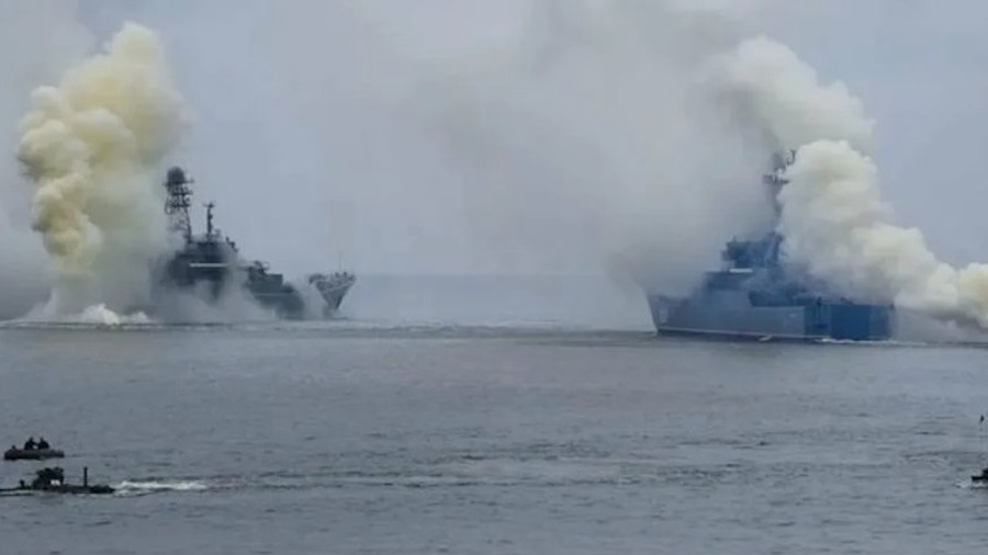 ВСУ пытались атаковать катерами военно-морскую базу в Новороссийске (ВИДЕО)