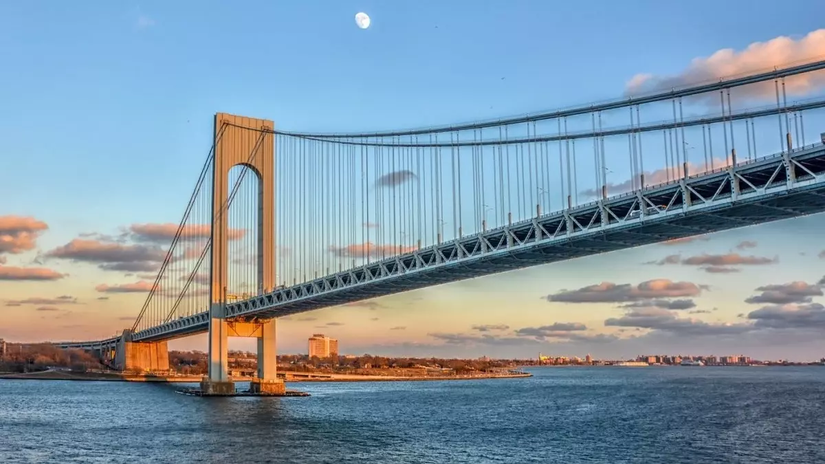Мост Верраццано-Нарроуз в Нью-Йорке