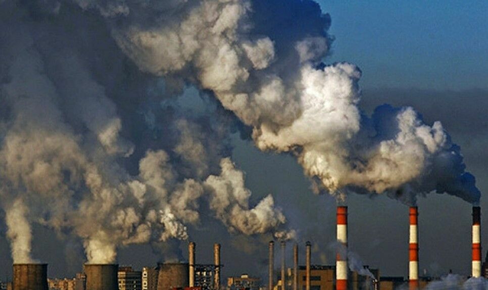 СМИ: власти обсуждают снижение тарифов на вредные выбросы для предприятий в 4-5 раз