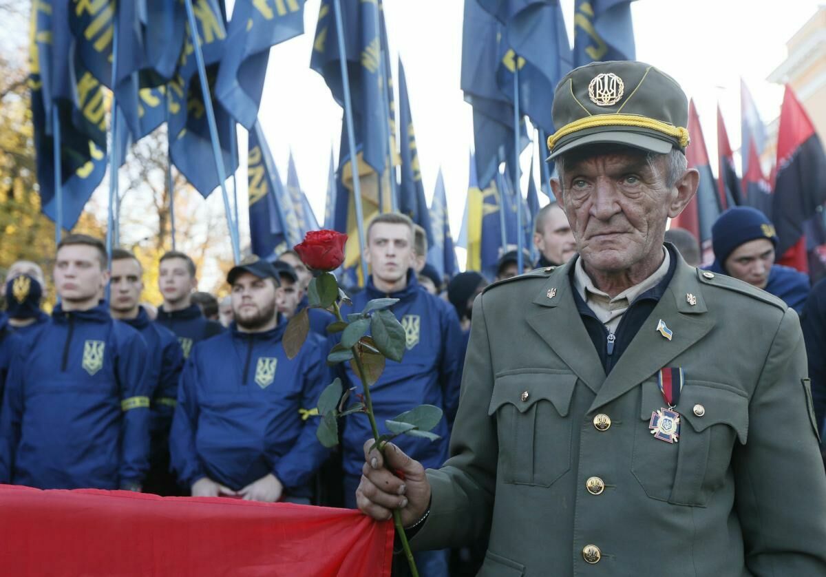 В Украине приравняли ветеранов ОУН и УПА к участникам боевых действий