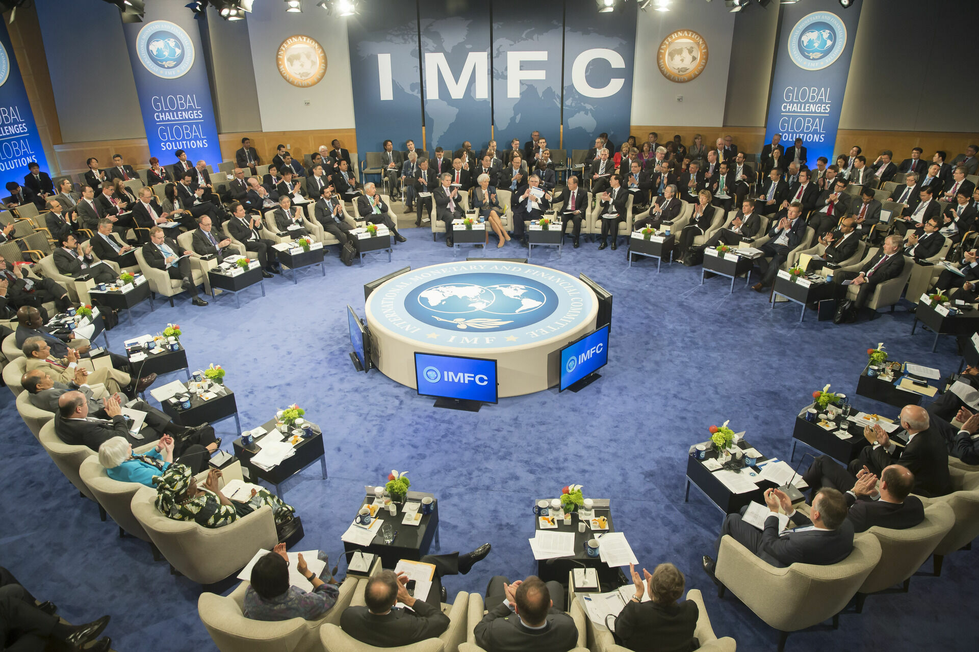 Мошенники уже действуют от имени Международного валютного фонда