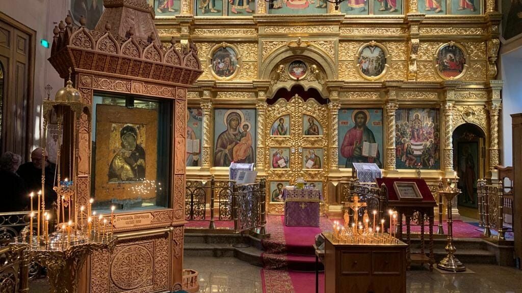Владимирская икона в храме св Николая в Толмачах как раз вполне на месте.