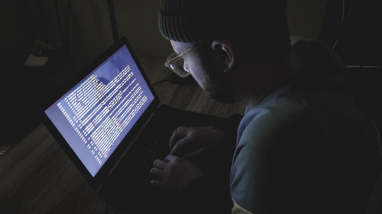 Российские хакеры из Killnet обрушили сайты 13 аэропортов ЕС