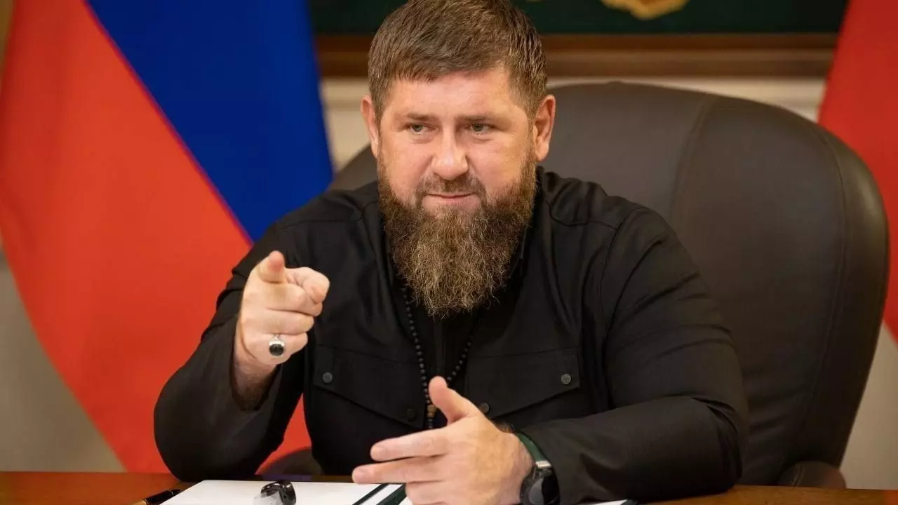 Кадыров призывает помочь бедным