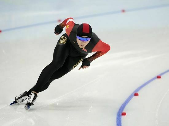 Китайский конькобежец Тинъюй Гао установил олимпийский рекорд на дистанции 500 м