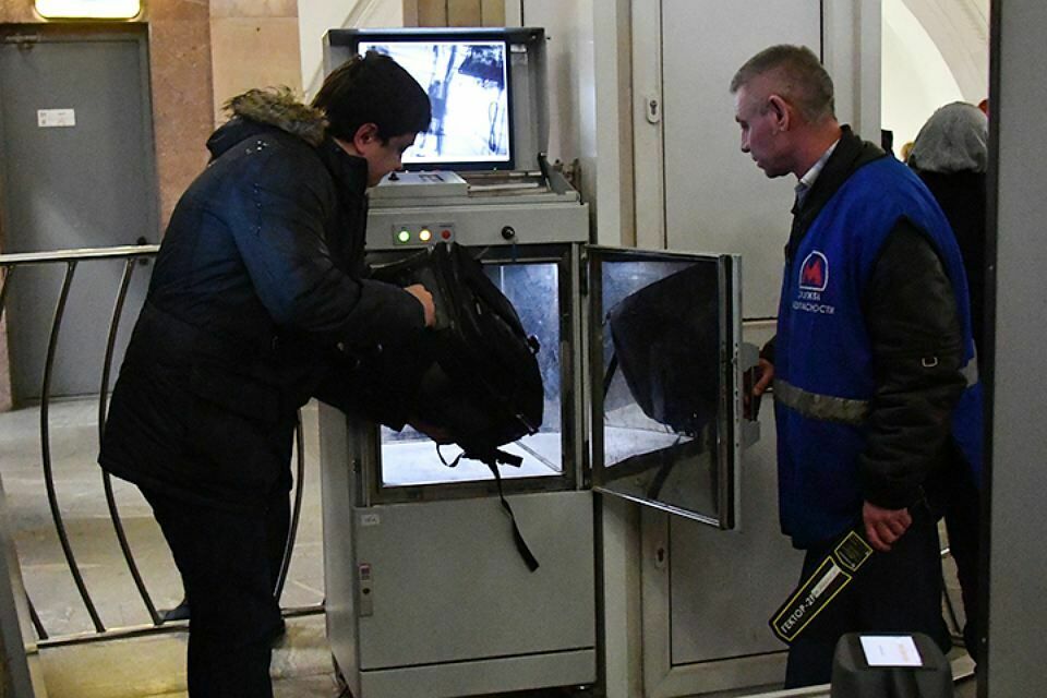 В московском метро участились досмотры пассажиров