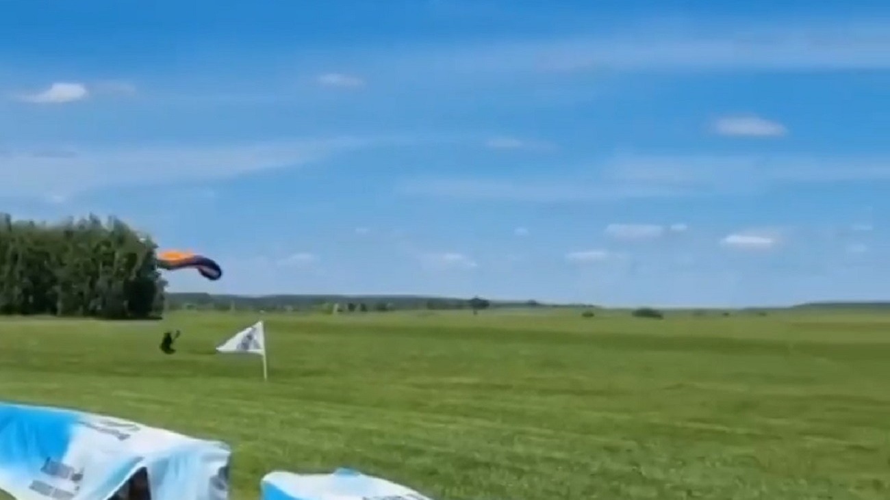 Директор рязанской сети «Инвитро» разбился во время прыжка с парашютом