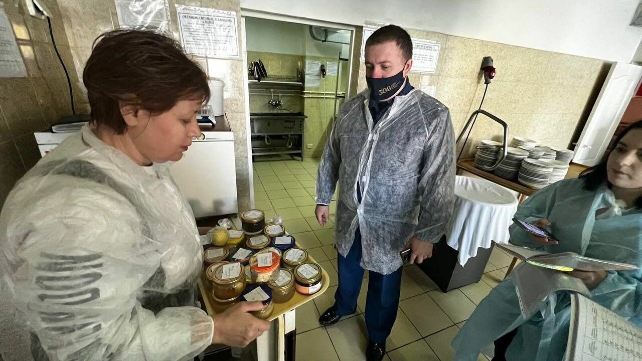 В Челябинске расследуют массовое заболевание детей в школе
