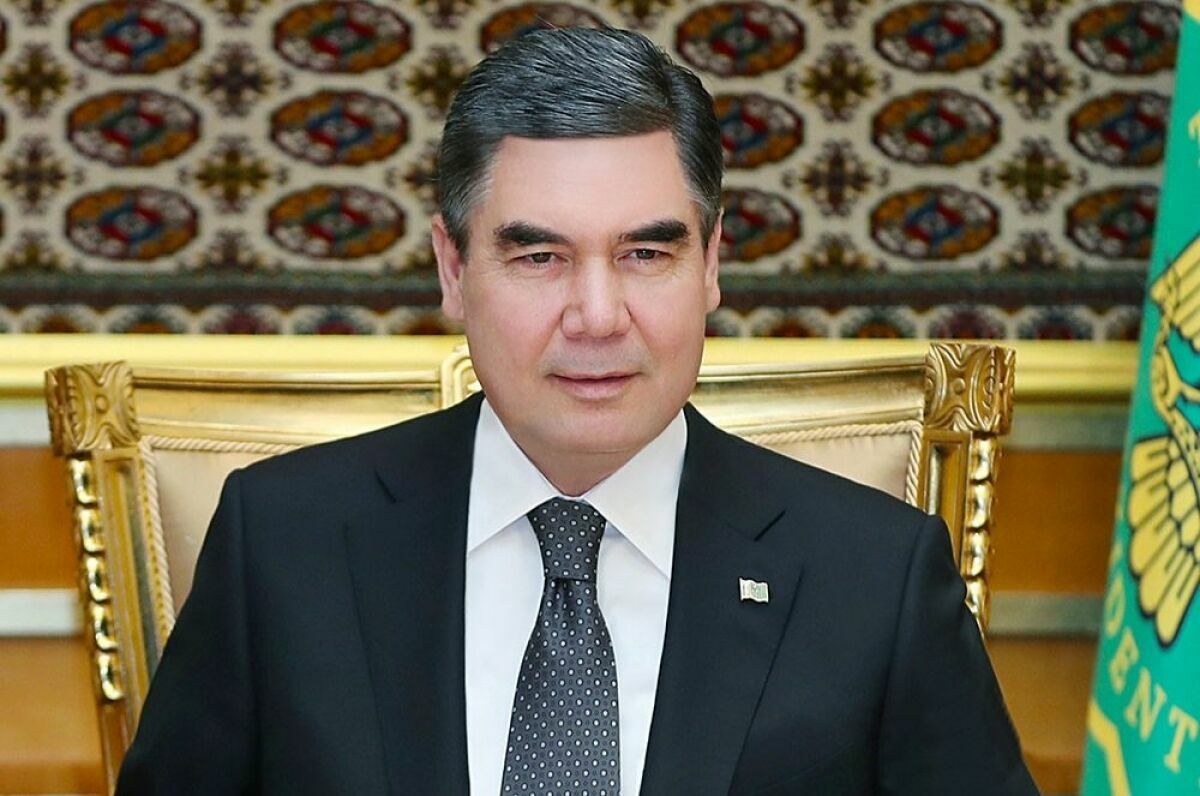 Владимир Путин наградил экс-президента Туркмении Бердымухамедова орденом
