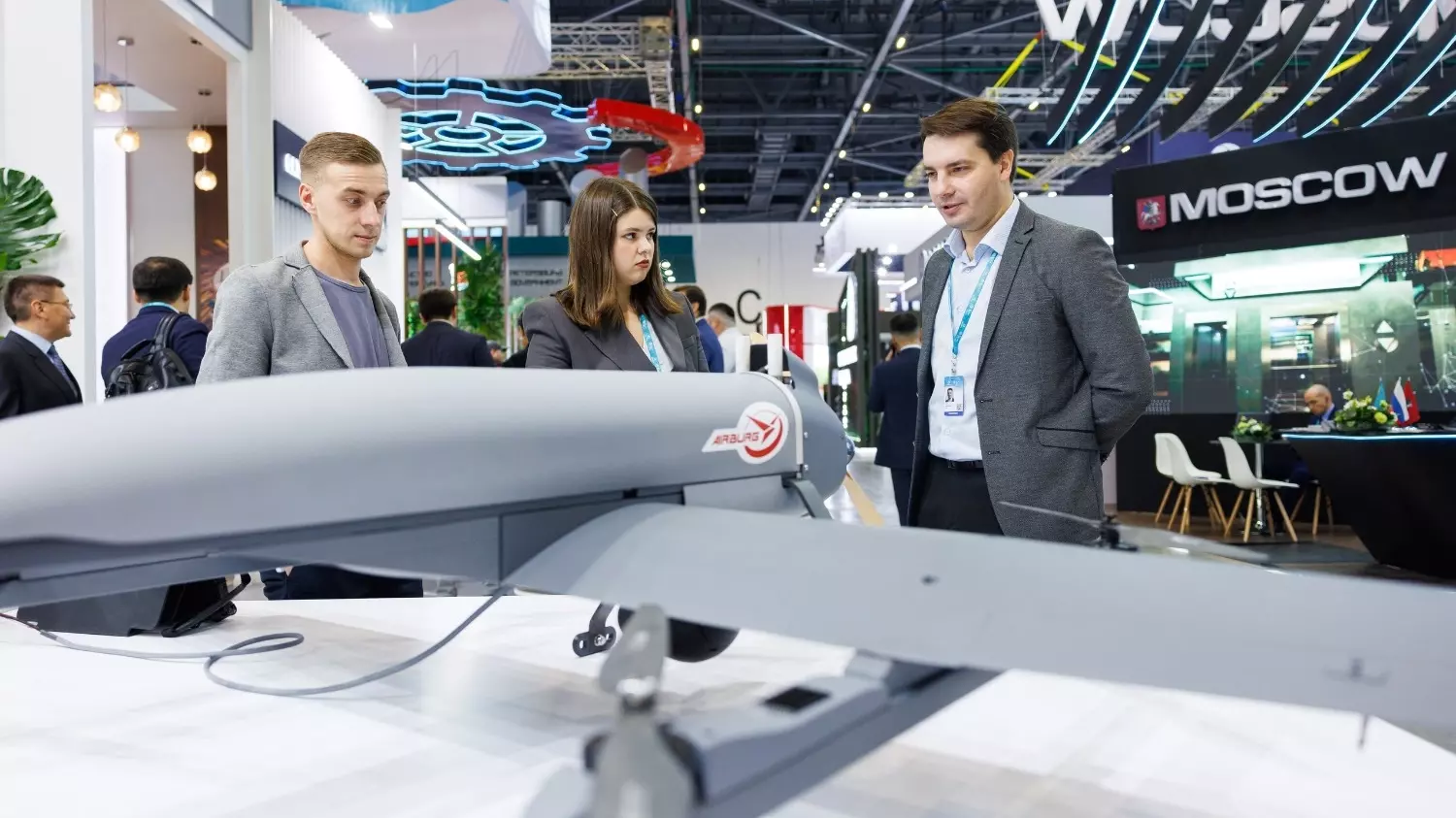 АО "ЭЙРБУРГ" стало участником международной промышленной выставки "Иннопром" и представили беспилотный летательный аппарат "Пчёлка".