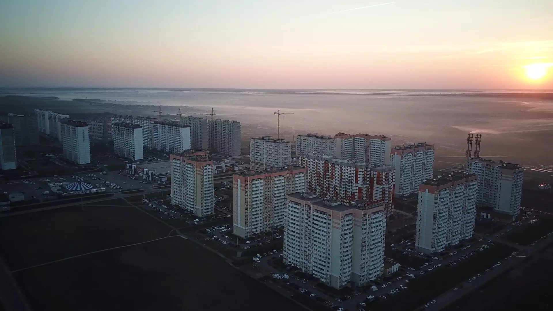 Многие россияне оформили льготную ипотеку, чтобы переехать поближе к морю или в регионы с более высокой зарплатой.
