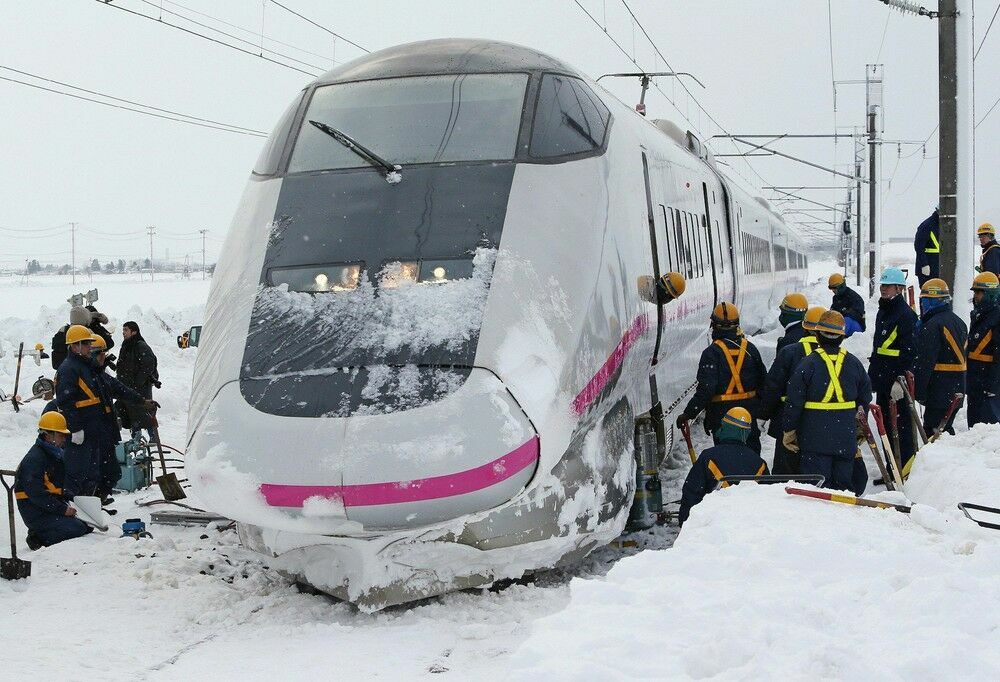 С помощью искусственного интеллекта японцы решили очищать ж/д пути от снега