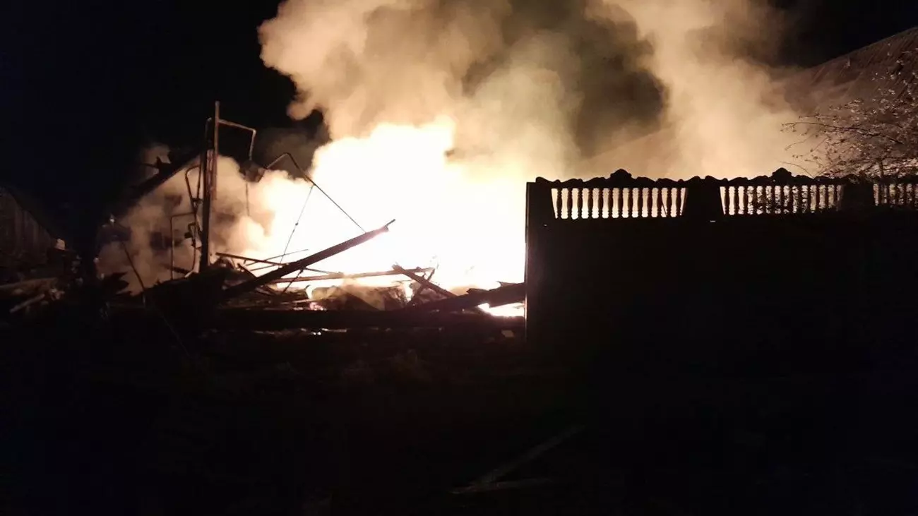 В результате атаки бпла полностью сгорели частный жилой дом и сарай, еще один жилой дом получил сильные повреждения