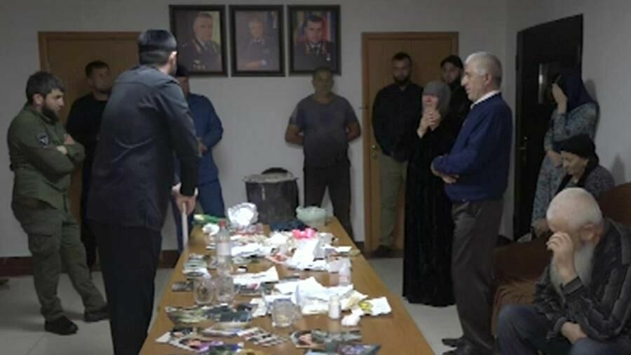 Пойманных в Чеченской республике по указанию Рамзана Кадырова колдунов разоблачали и заставляли каяться перед телекамерами.