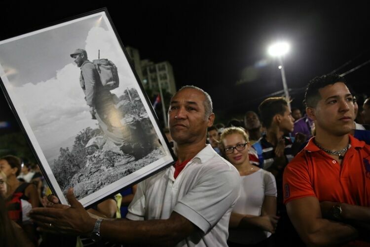Проститься с Фиделем Кастро в Гаване пришли более миллиона человек