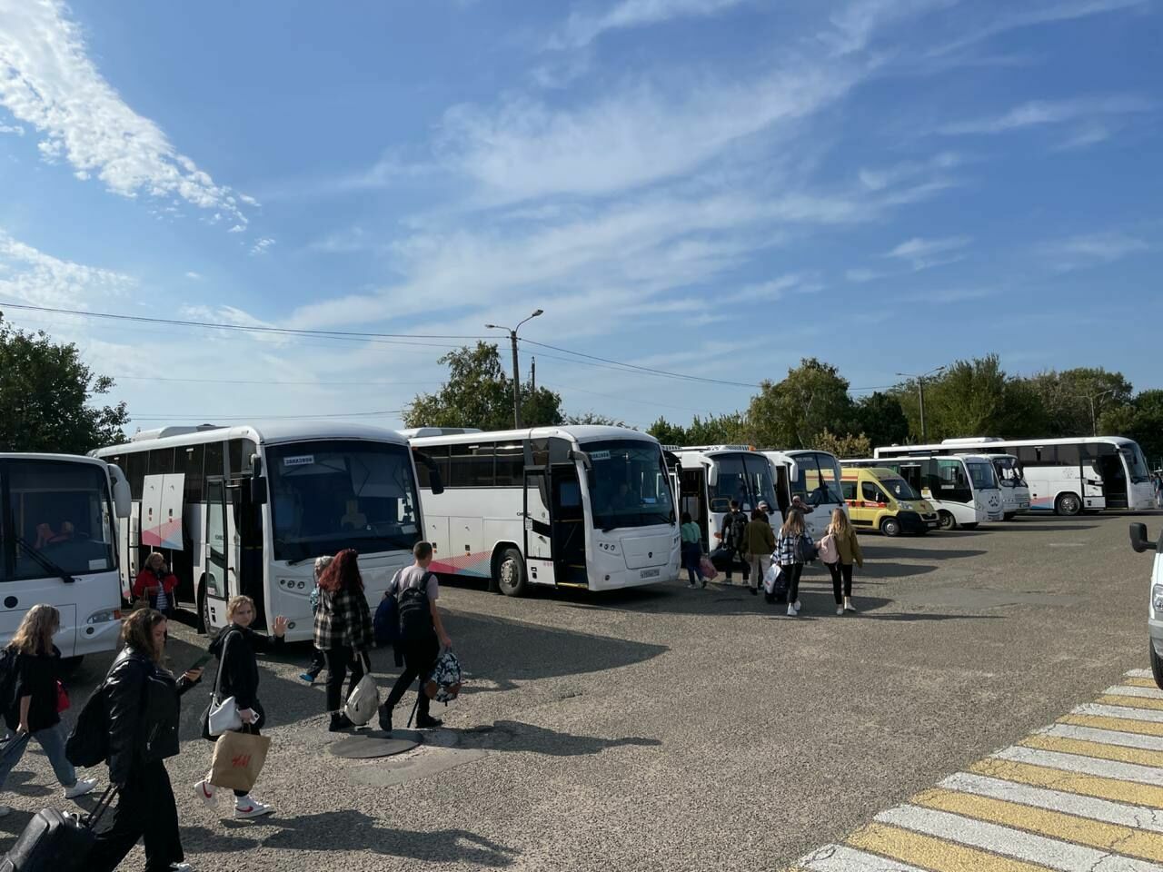 В Анапе ждут 1200 туристов, которые ехали поездом в Крым