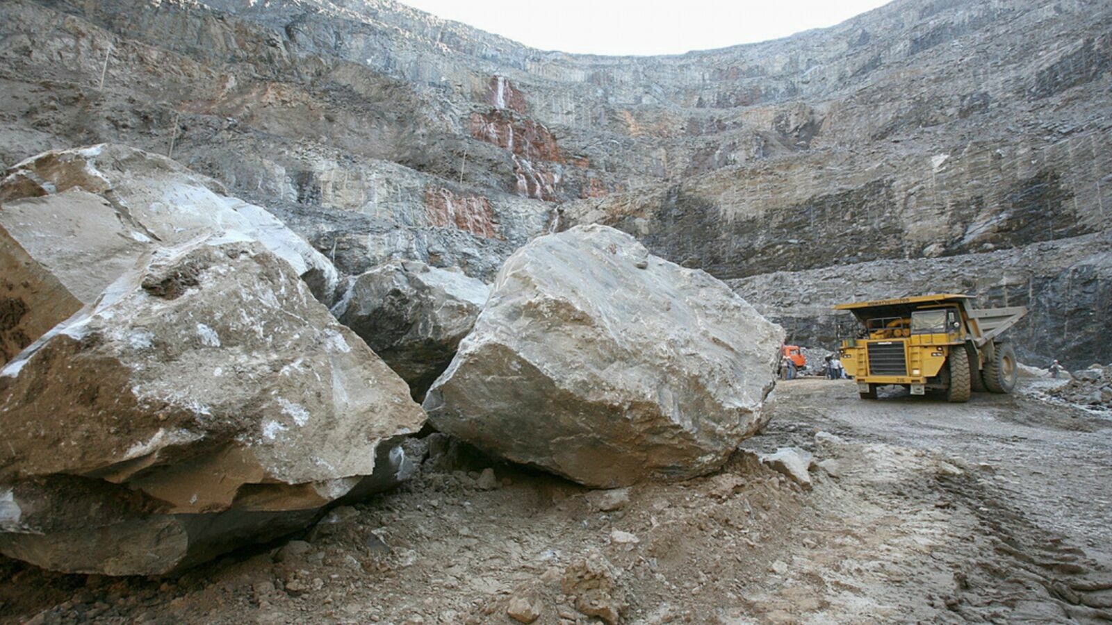 В Мурманской области произошло обрушение породы на руднике Олкон