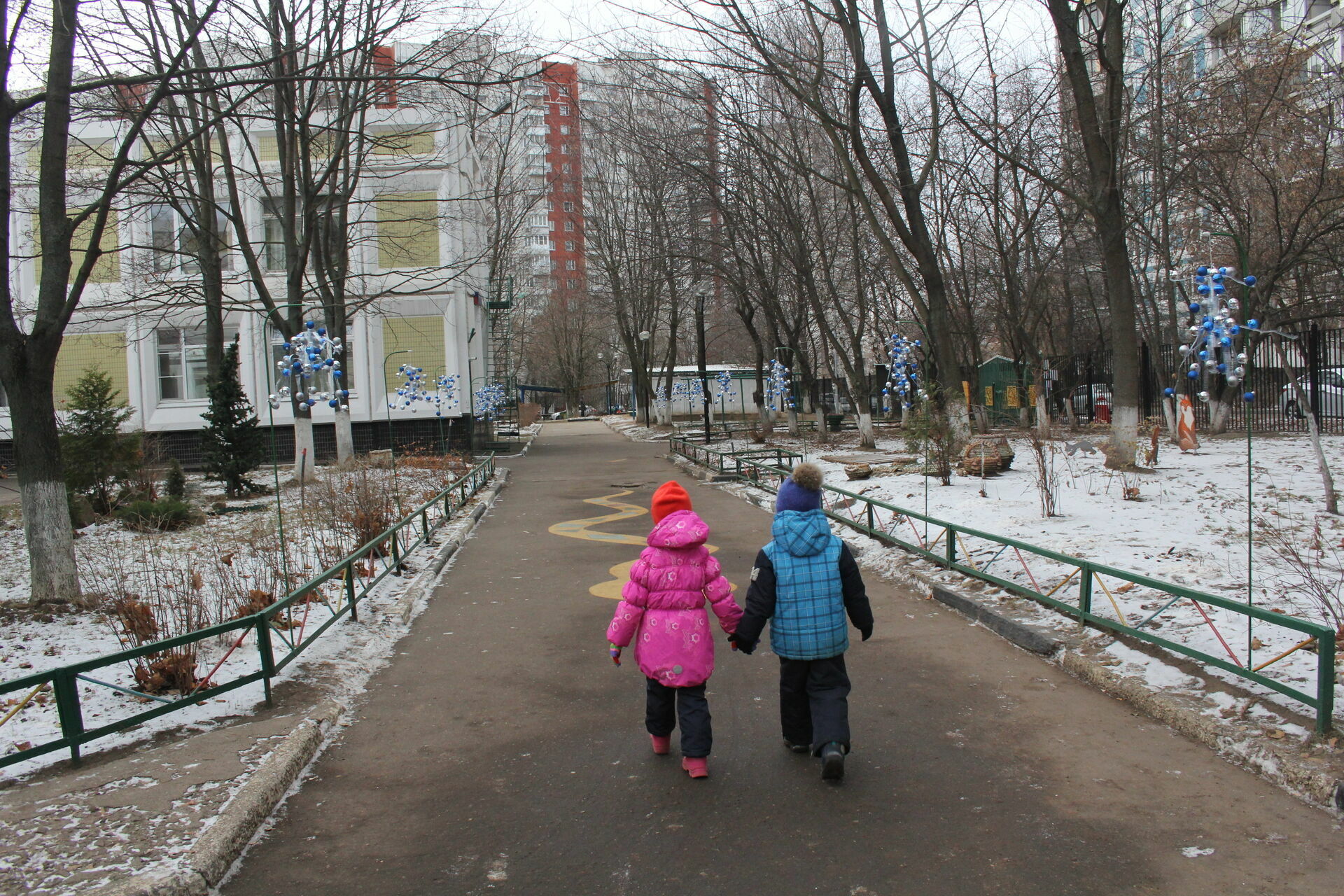 Хроника произвола: за что уволили воспитателя детского сада в Москве