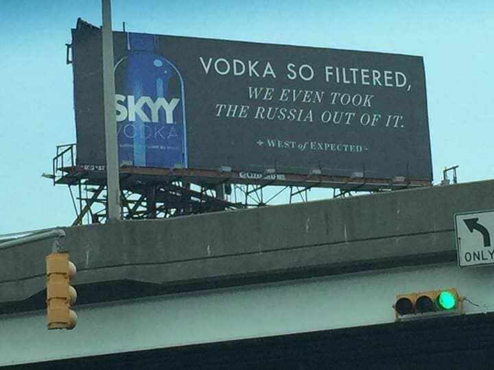 ФотКа дня: в США рекламируют водку, из которой «отфильтрована даже Россия»