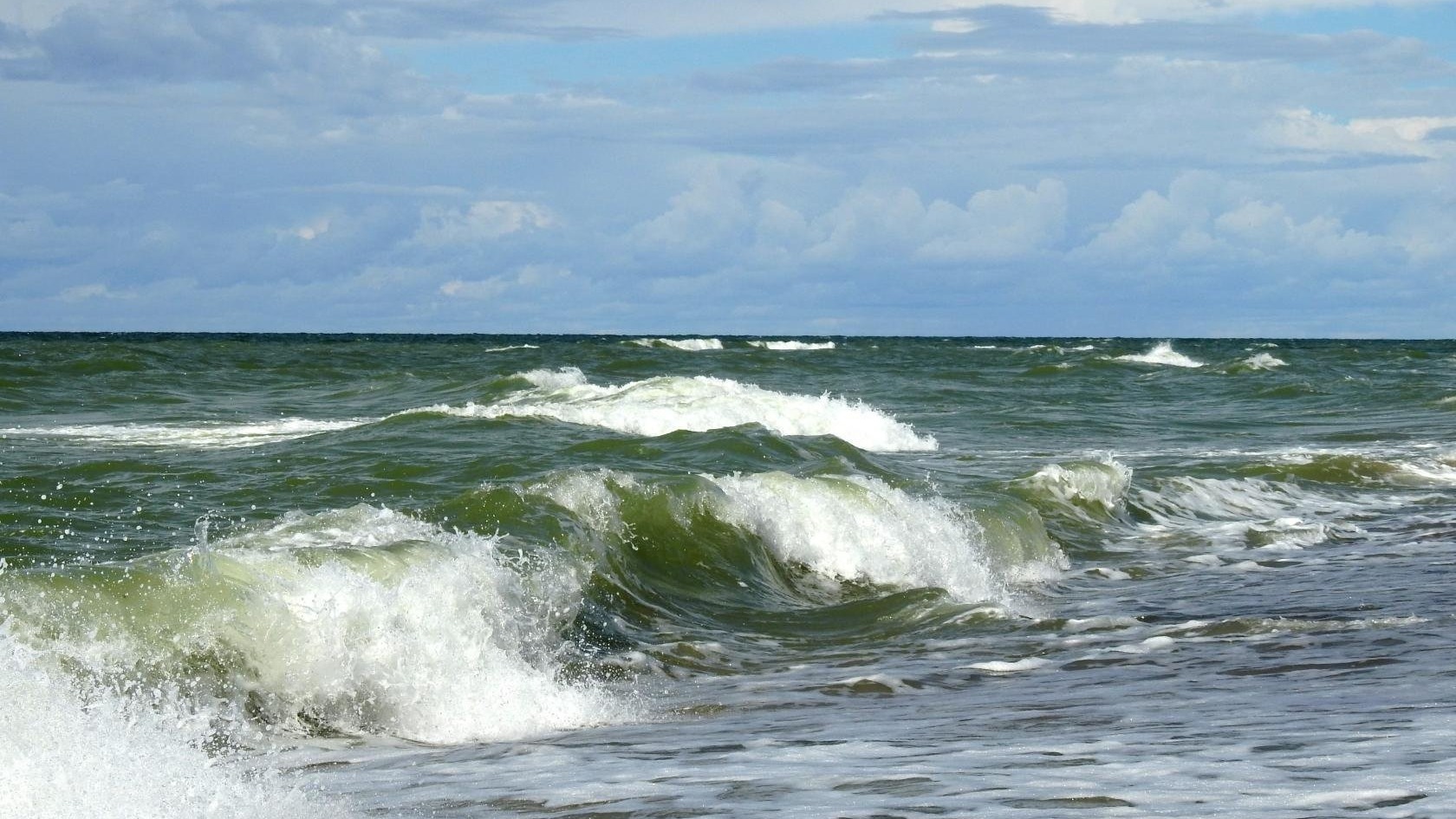 на фото: балтийское море