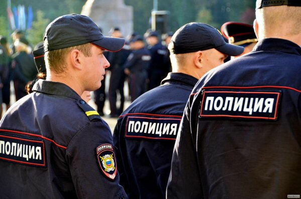 В Омске полицейские нашли контрабандный спирт по запаху