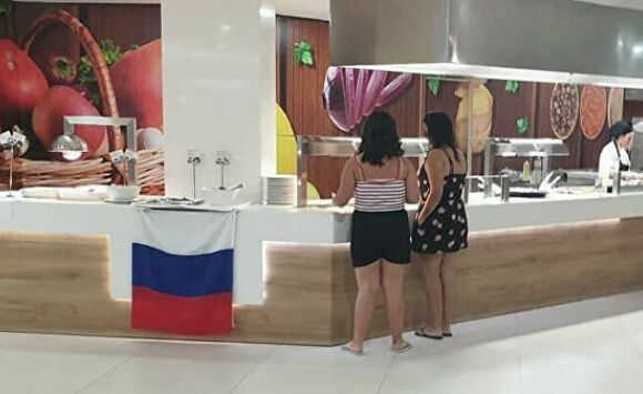Украинским туристам помешал российский флаг в Испании