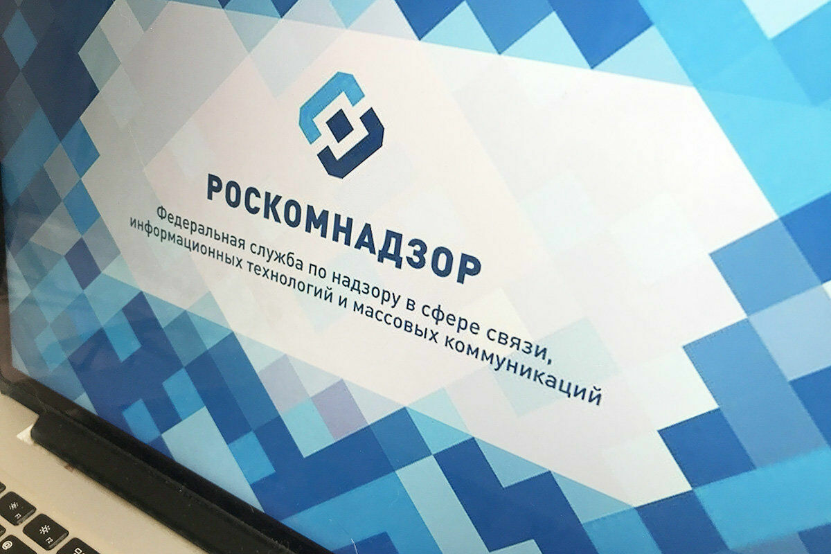 Издатели пожаловались в Роскомнадзор на Facebook за пиратский контент