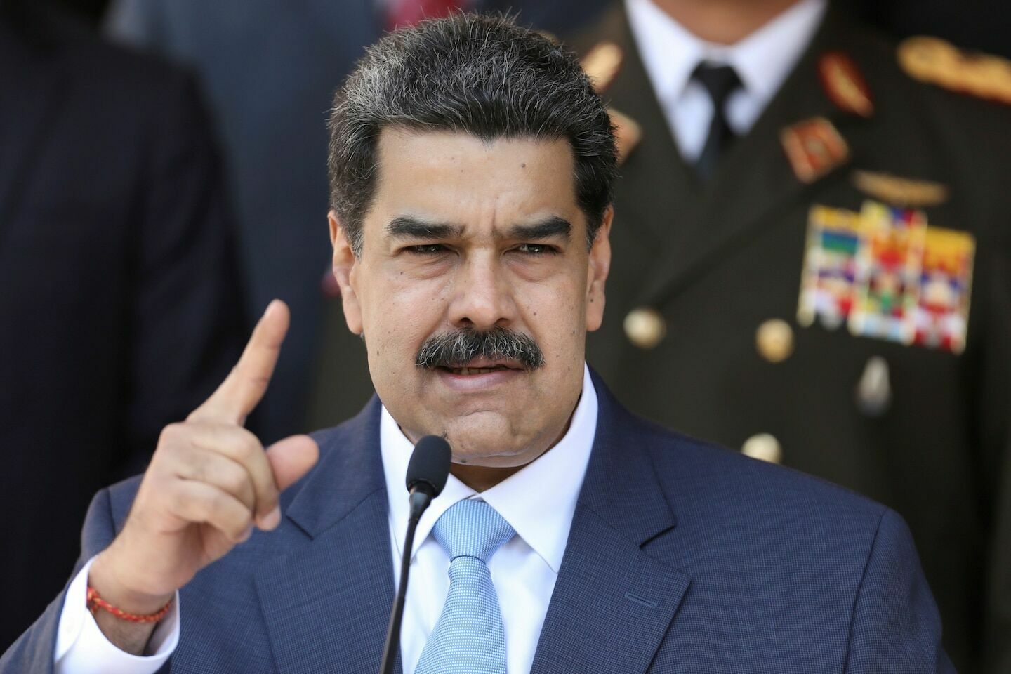 Президент Мадуро обменял семерых заключенных американцев на двух своих племянников
