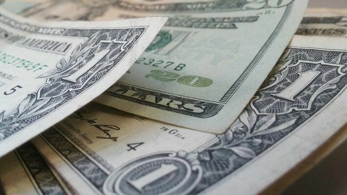 Кредиты в долларах хотят сделать менее выгодными