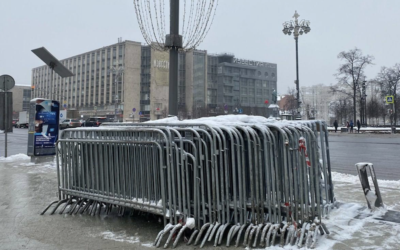 С Пушкинской площади в Москве пропали 105 заграждений от митингующих