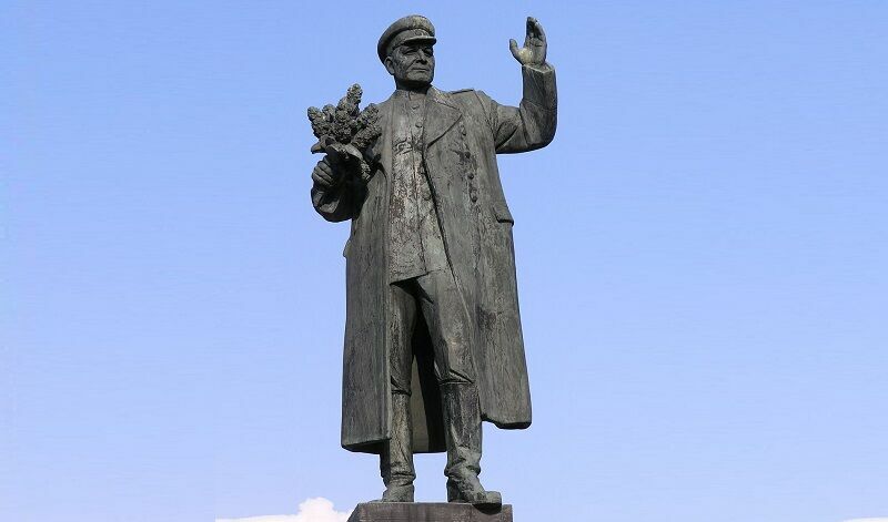 Власти Чехии согласились обсудить судьбу памятника маршалу Коневу