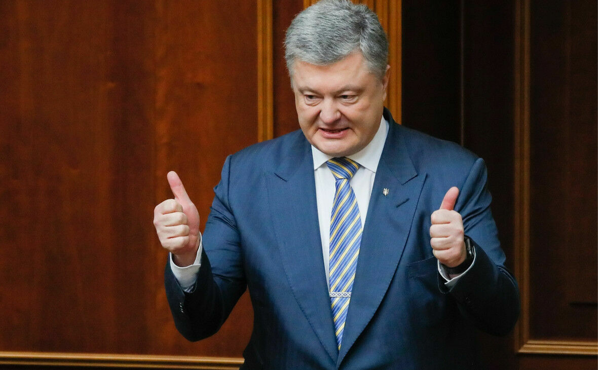 Россия заблокировала счета Петра Порошенко